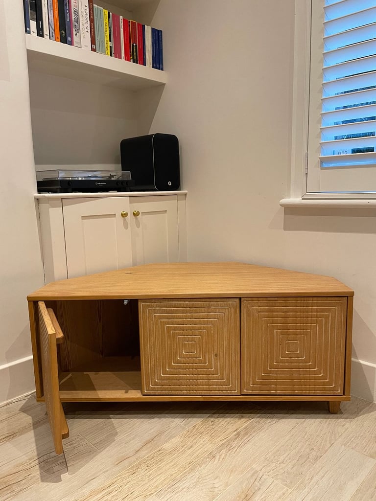 Habitat Grooved Storage 3 Door Corner TV Unit - Light Wood