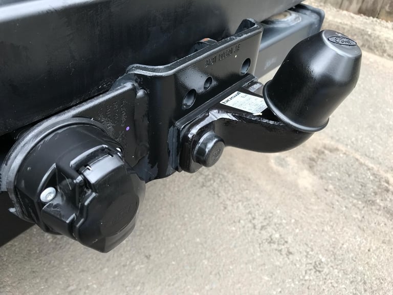 BRAND NEW Ford Transit 350M L2 H3 Leader Van 2.0L 130PS 6 Speed in Frozen White