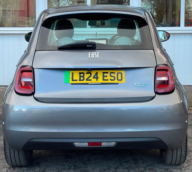 2024 Fiat 500e 42kWh La Prima Hatchback 3dr Electric Auto (118 ps) Hatchback Electric Automatic