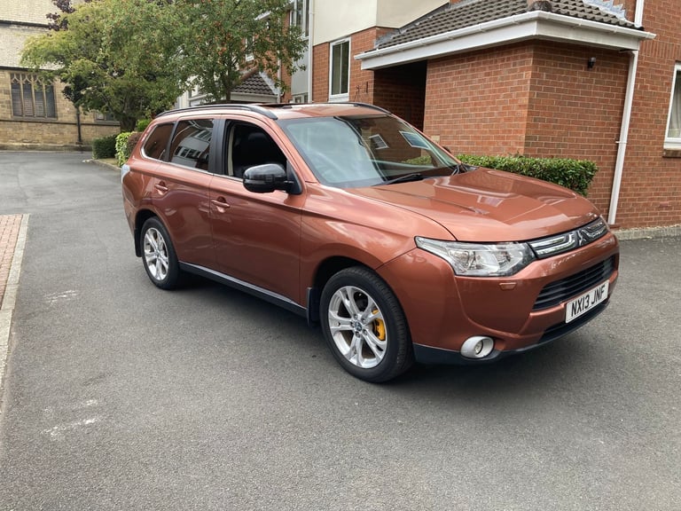 MITSUBISHI, OUTLANDER,4x4 Estate, 2013, Manual, 2268 (cc), 5 doors