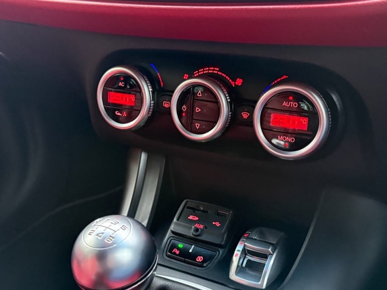 2014 14 ALFA ROMEO GIULIETTA 1.4 TB MULTIAIR SPORTIVA NAV HATCHBACK 5DR PETROL M