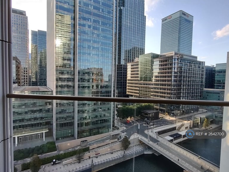 Studio flat in One Park Drive Canary Wharf, London, E14 (#2642700)
