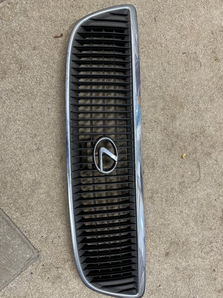 Lexus GS 300 Front Grill