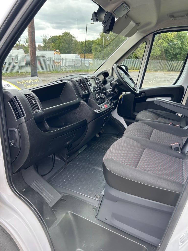 2022 Peugeot Boxer 2.2 BlueHDi H2 Professional Van 140ps PANEL VAN Diesel Manual