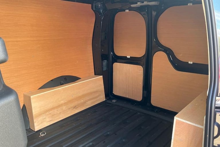2025 Ford Transit Connect 220 Limited L1 SWB 2.0 EcoBlue 102ps, NATIONWIDE DELIVERY Manual Panel ...