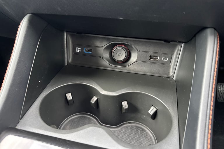 2025 MG MG HS 106287 Hatchback Petrol Automatic