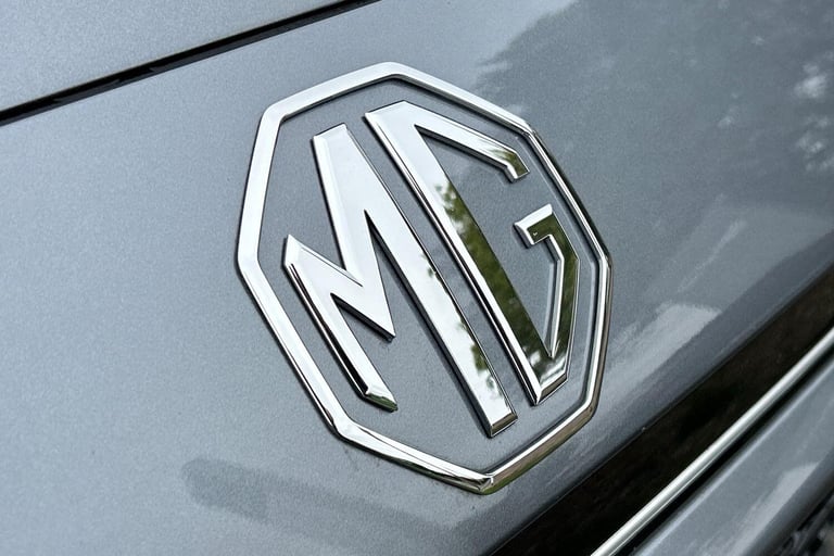2025 MG MG HS 1.5 T-GDI Trophy 5dr ESTATE PETROL Manual