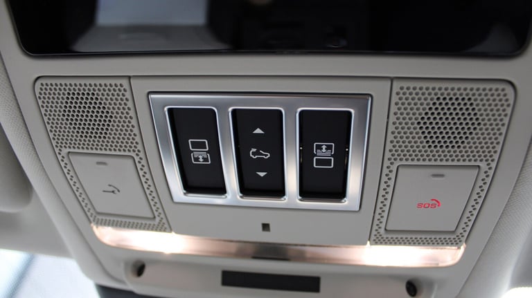 2025 Land Rover Discovery 3.0 D350 Metropolitan Edition 5dr Auto Estate Diesel Automatic