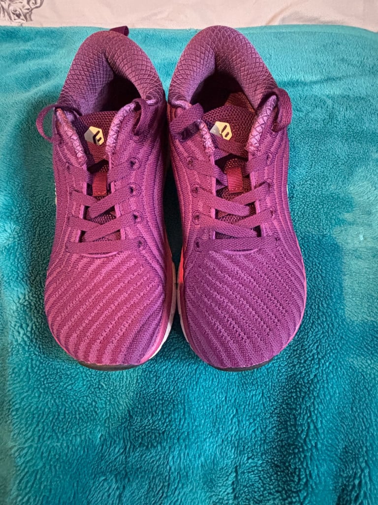 image for Fitville wide fit trainers uk size 5