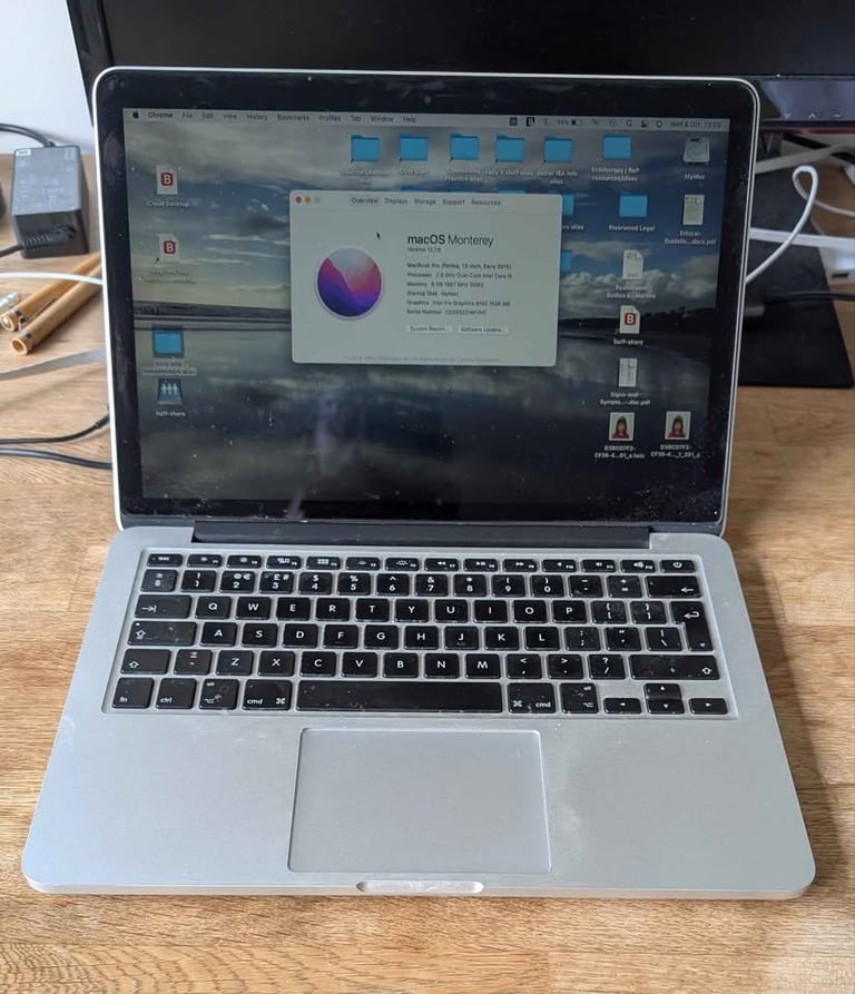 MacBook Pro 2015 13inch 500Gb 8Gb 83%-battery health, with power supply