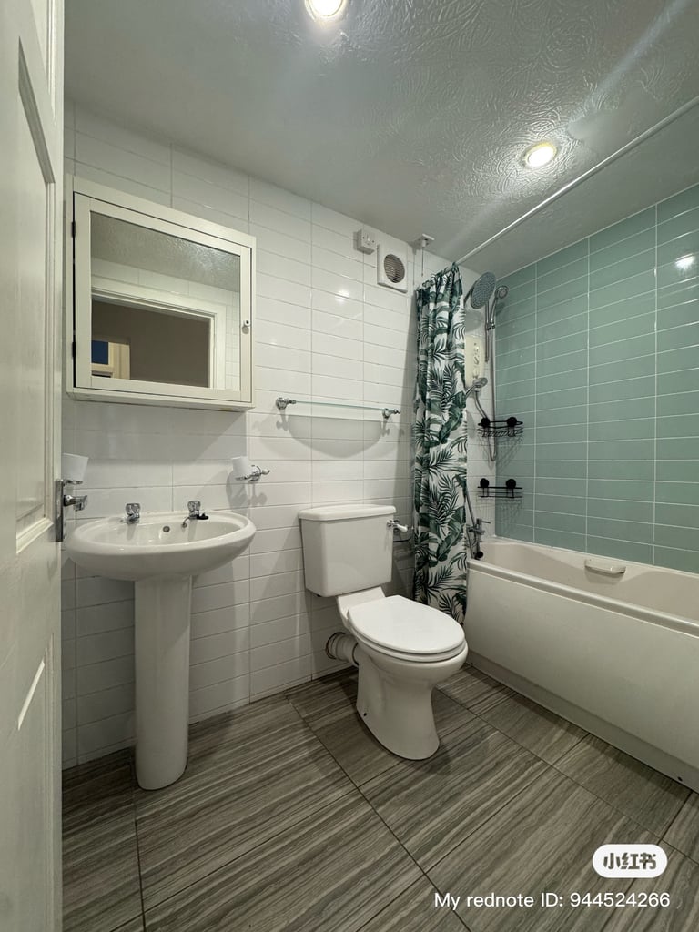 3 bedroom flat in Norval Street, Partick, West End, Glasgow, G11 7RX