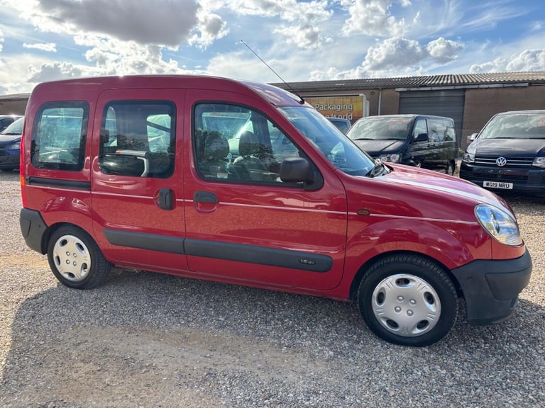 RENAULT Kangoo WHEELCHAIR ACCESSIBLE VEHICLE AUTO WAV AUTOMATIC 1.6 16v