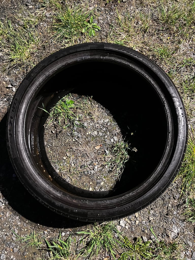 275/30/20 97Y Pirelli P Zero Run flat 