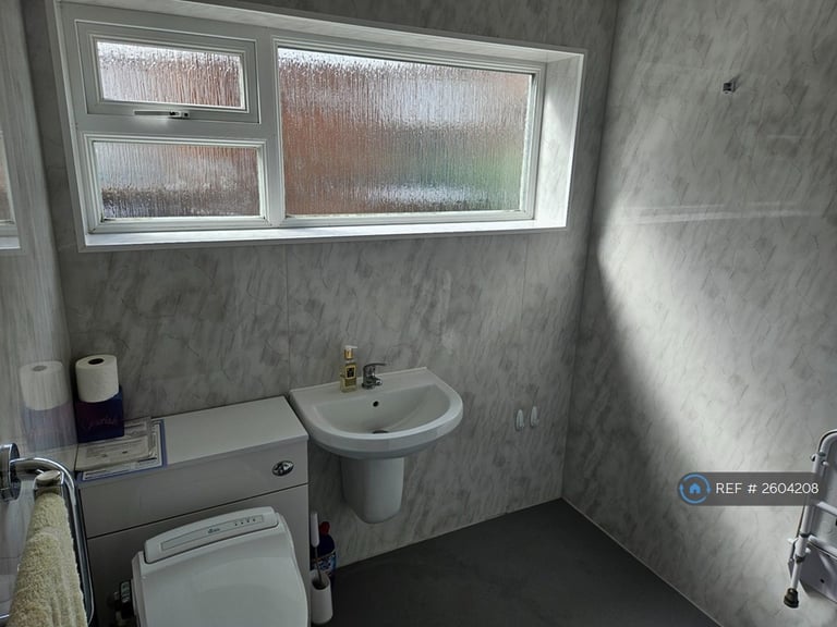 3 bedroom house in St Marys Gardens, Chichester, PO19 (3 bed) (#2604208)