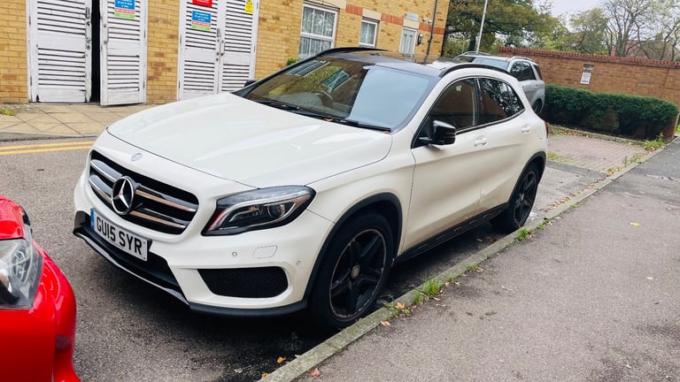 2015 Mercedez-Benz Gla220 Amg Line AUTOMATIC 