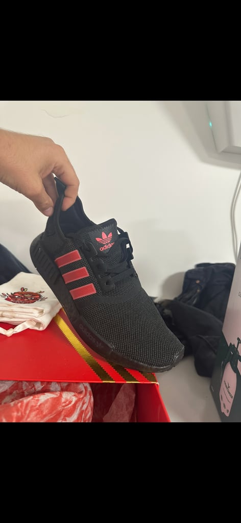 Men’s adidas trainers 