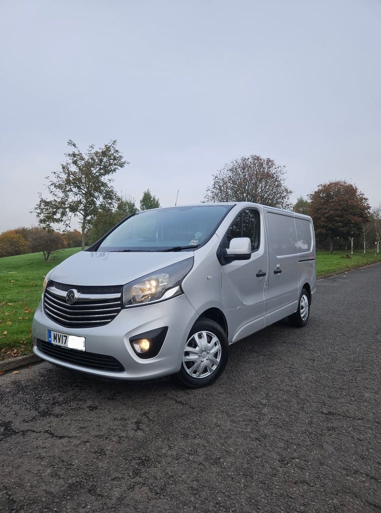 image for 17/ reg Vauxhall vivaro cdti sportive ulez compliant sim transit trafic primastar boxer relay