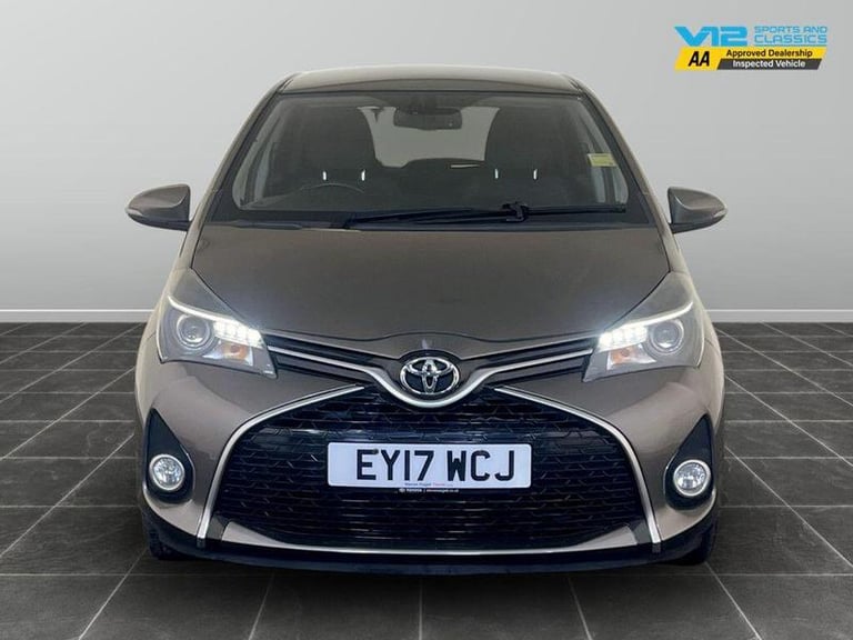 2017 Toyota Yaris 1.33 VVT-i Design 5dr HATCHBACK PETROL Manual