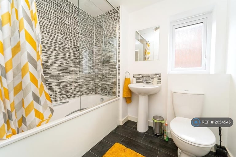 2 bedroom house in Lawnswood Road, Manchester, M12 (2 bed) (#2654545)