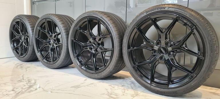 Black Vossen HF5 Wheels with tyres