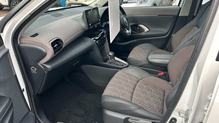 2022 Toyota Yaris Cross 1.5 Hybrid Excel 5dr CVT [Panoramic Roof] Hybrid Estate Estate Hybrid Aut...