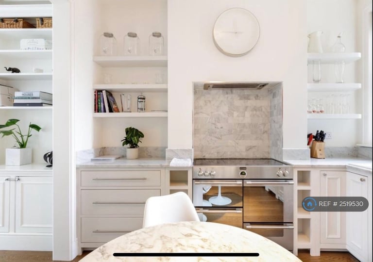 2 bedroom flat in Wandsworth Bridge Road, London, SW6 (2 bed) (#2519530)