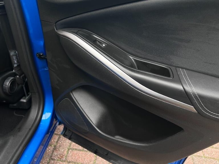 2023 Vauxhall Crossland X 1.6 14.2kwh Ultimate Suv 5dr Petrol Plug In Hybrid Auto Euro 6 (s/s) (2...