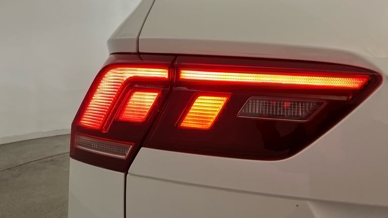 2022 Volkswagen Tiguan 2.0 TDI R-Line 5dr DSG Diesel Estate Estate Diesel Automatic