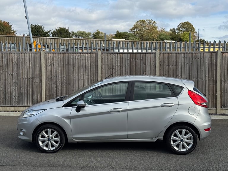 2009 Ford Fiesta 1.4 Zetec 5dr HATCHBACK Petrol Manual