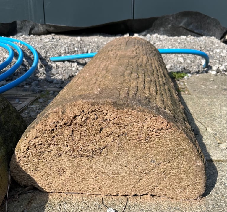 Sandstone 1/2 round/moon coping stones