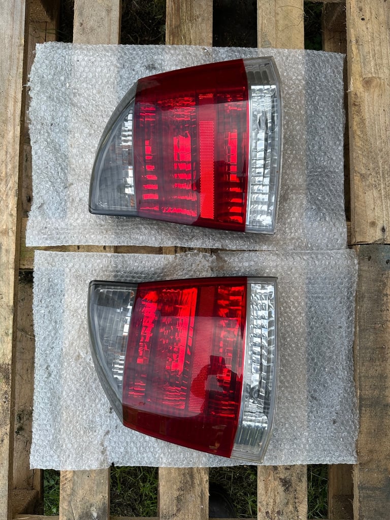 Vauxhall Vectra Rear Light Units (Price Reduced)