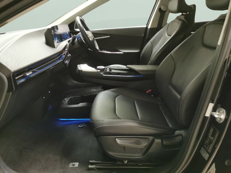 2022 Kia EV6 77.4kWh Air Hatchback 5dr Electric Auto (225 bhp) - HEATED STEERING - LANE  Hatchbac...