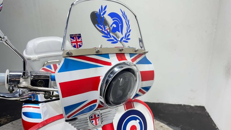 Ajs MODENA 2025 51 MILES CUSTOM SCOOTER 125CC EYE CATCHING BIKE