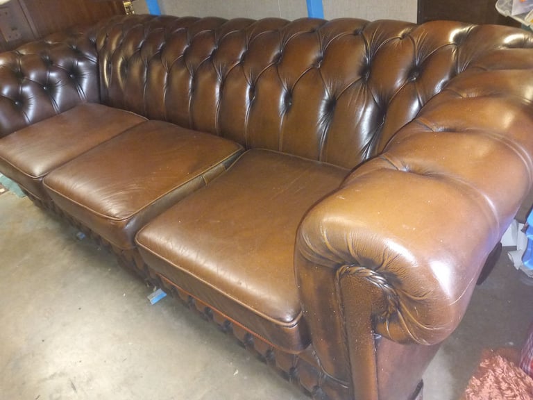 Chesterfield 3 and 2 seater sofas