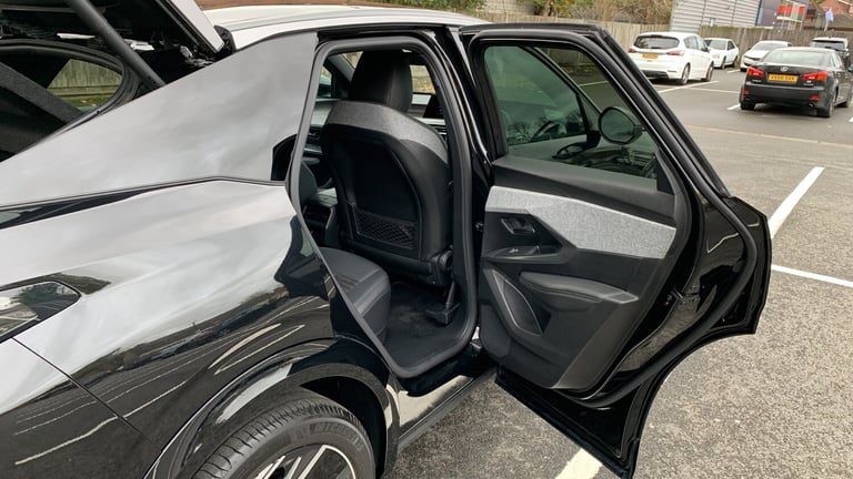 2024 Peugeot 3008 73kWh GT SUV 5dr Electric Auto (210 ps) SUV Electric Automatic