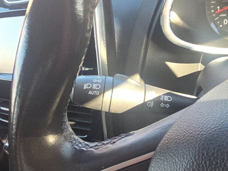 2016 Renault Clio 1.5 dCi Dynamique S Nav Hatchback 5dr Diesel Manual Euro 6 (s/s) (90 ps) Hatchb...