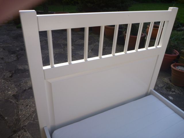 Sturdy White Single Bed & Mattress in Ex Cond