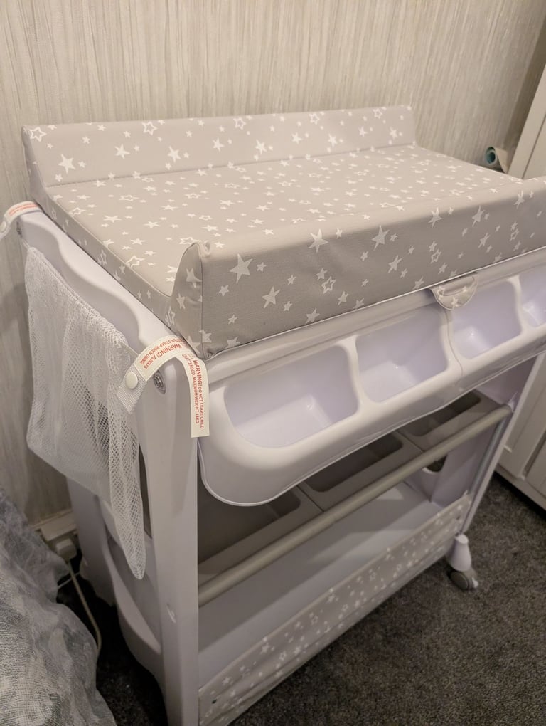image for Baby Bathtub/ Stand