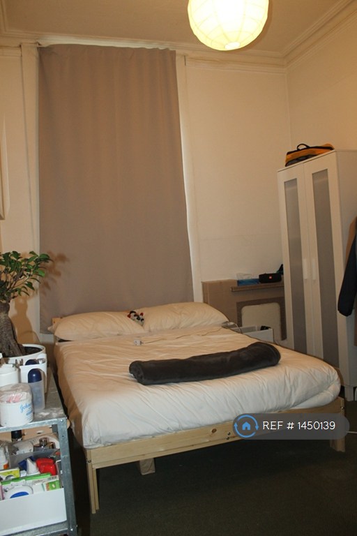 2 bedroom flat in West Graham Street, Glasgow, G4 (2 bed) (#1450139)