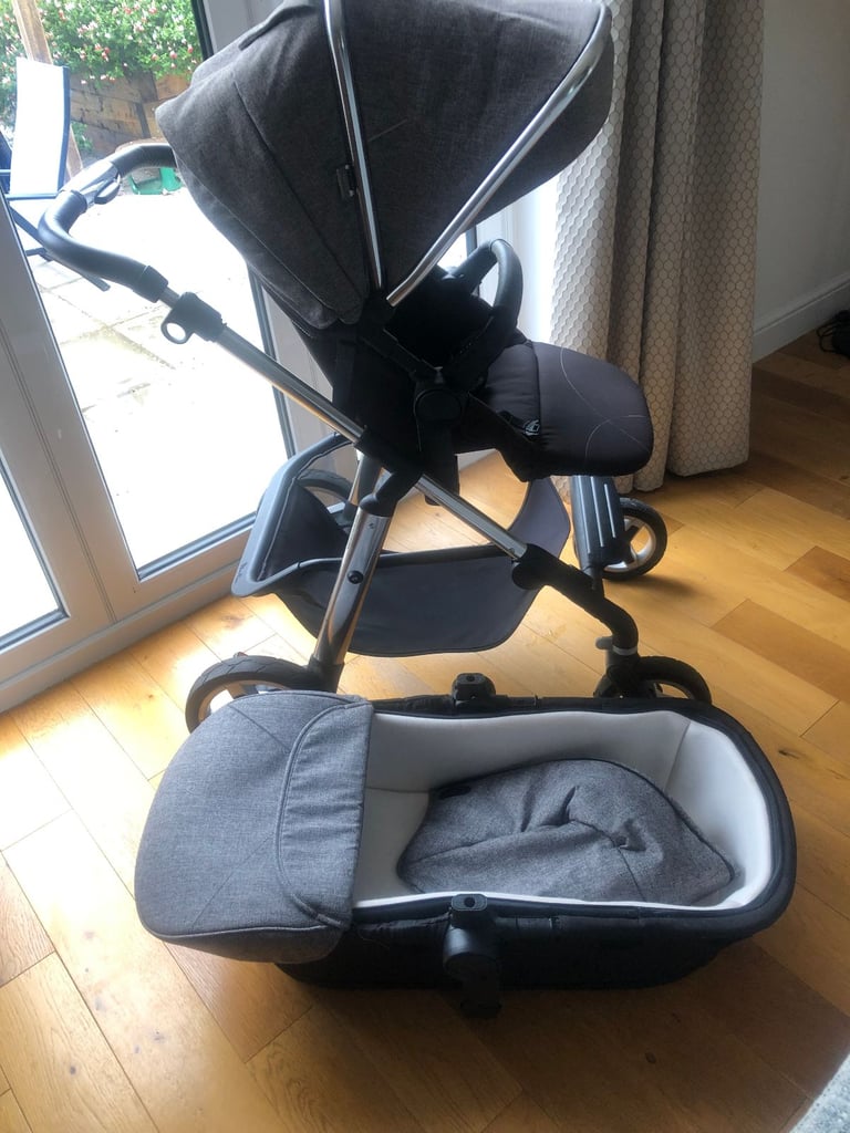 image for Silver Cross Pram carrycot and Pushchair 