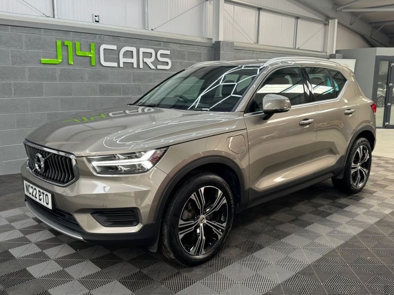 image for 2022 Volvo XC40 1.5h T4 Recharge 10.7kWh Inscription SUV 5dr Petrol Plug-in Hybrid Auto Eur ESTAT...