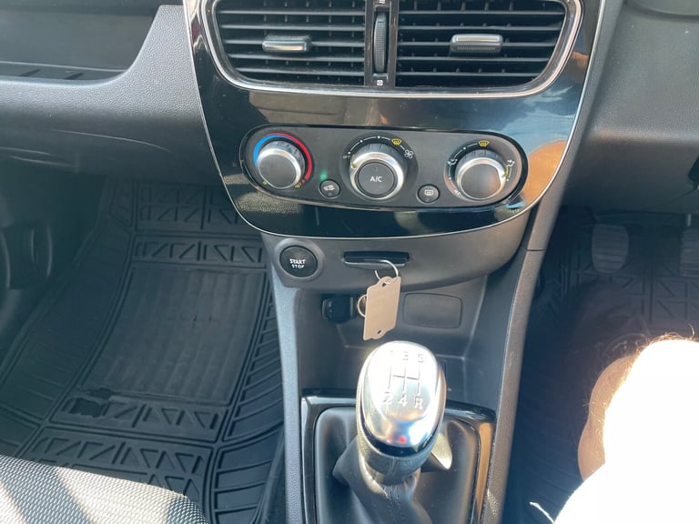 2018 Renault Clio 0.9 TCE 75 Iconic 5dr HATCHBACK Petrol Manual