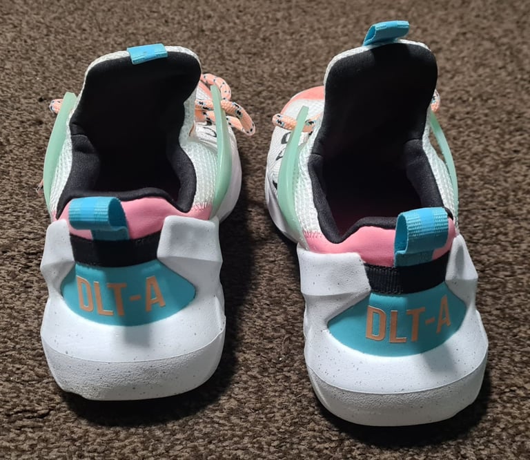 Skechers Women's Fitness DLT-A White-Pink-Grey True Summer Trainers Size UK 4