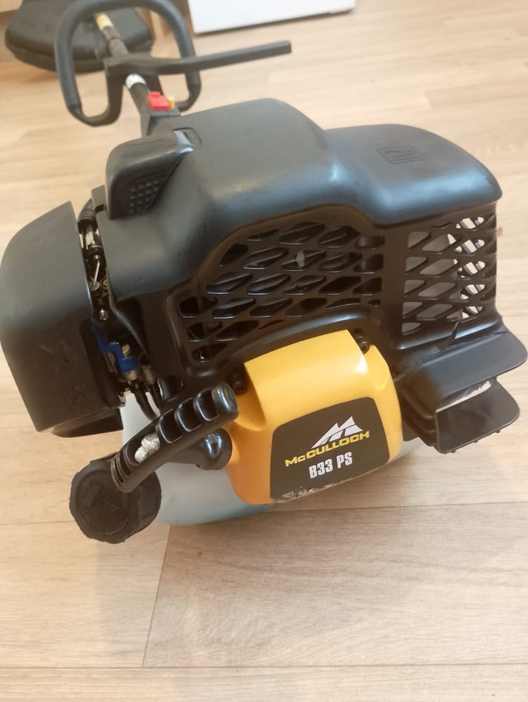 Mcculloch petrol strimmer 
