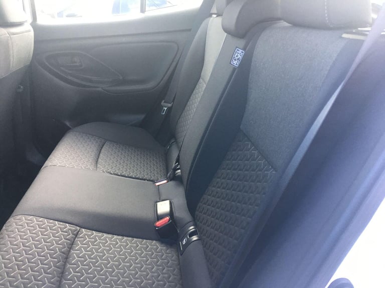 2023 Toyota Yaris Cross 1.5 VVT-h Icon SUV 5dr Petrol Hybrid E-CVT Euro 6 (s/s) (116 ps) HATCHBAC...