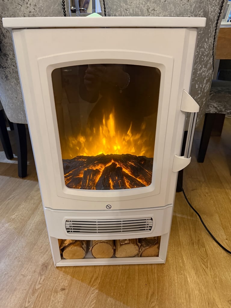 White Klarstein 2000w electric panoramic fire 