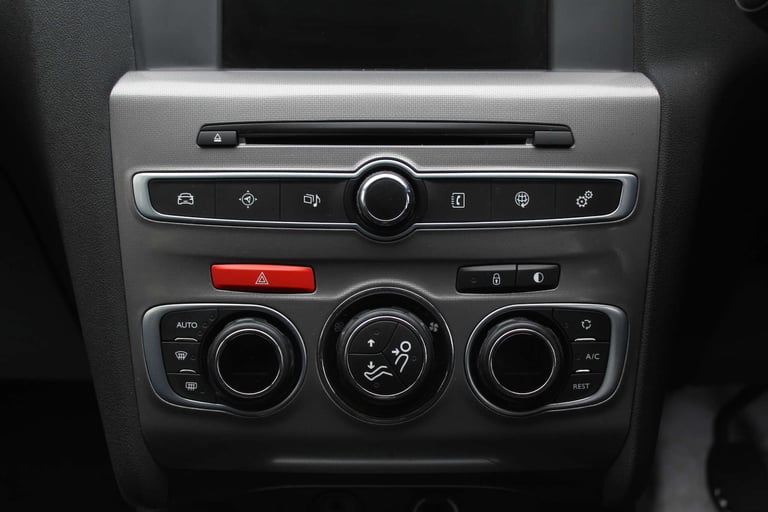 2016 Citroen C4 1.2 C4 Feel PureTech 5dr Hatchback Petrol Manual