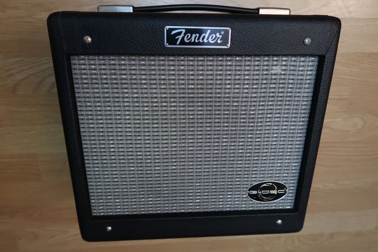image for Fender G-DEC Junior amplifier PR718