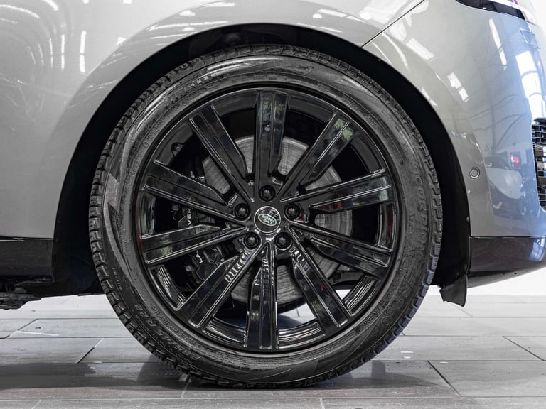 2024 Land Rover Range Rover 3.0 P550e 38.2kWh Autobiography Auto 4WD Euro 6 (s/s) 5dr ESTATE Petr...
