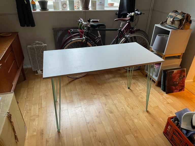image for Wood/laminate desk with hairpin legs